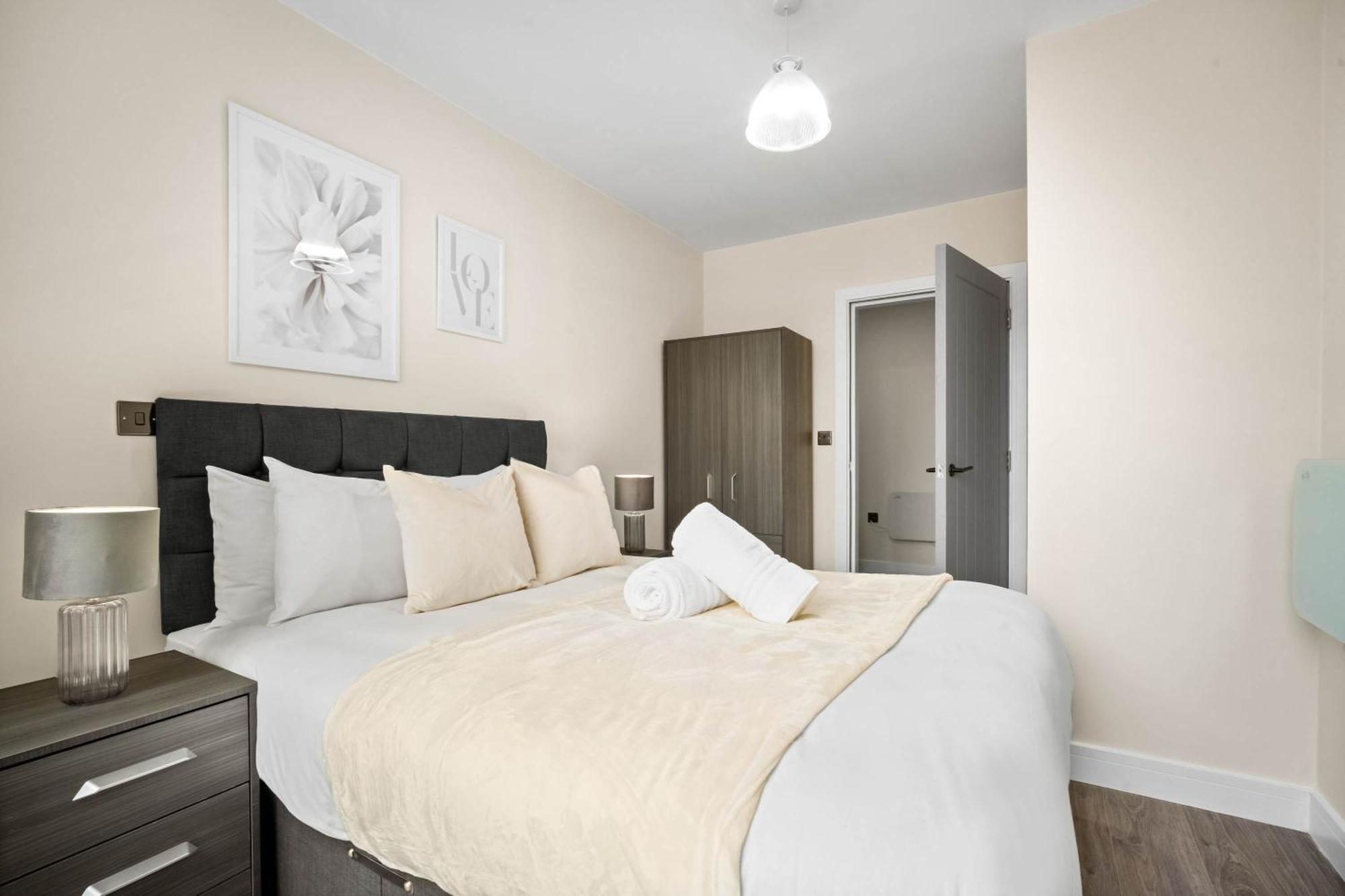 New Luxury Two Bedroom Apartment - City Centre - Netflix - Wifi - Top Rated - Jq 8Ah Бирмингем Экстерьер фото