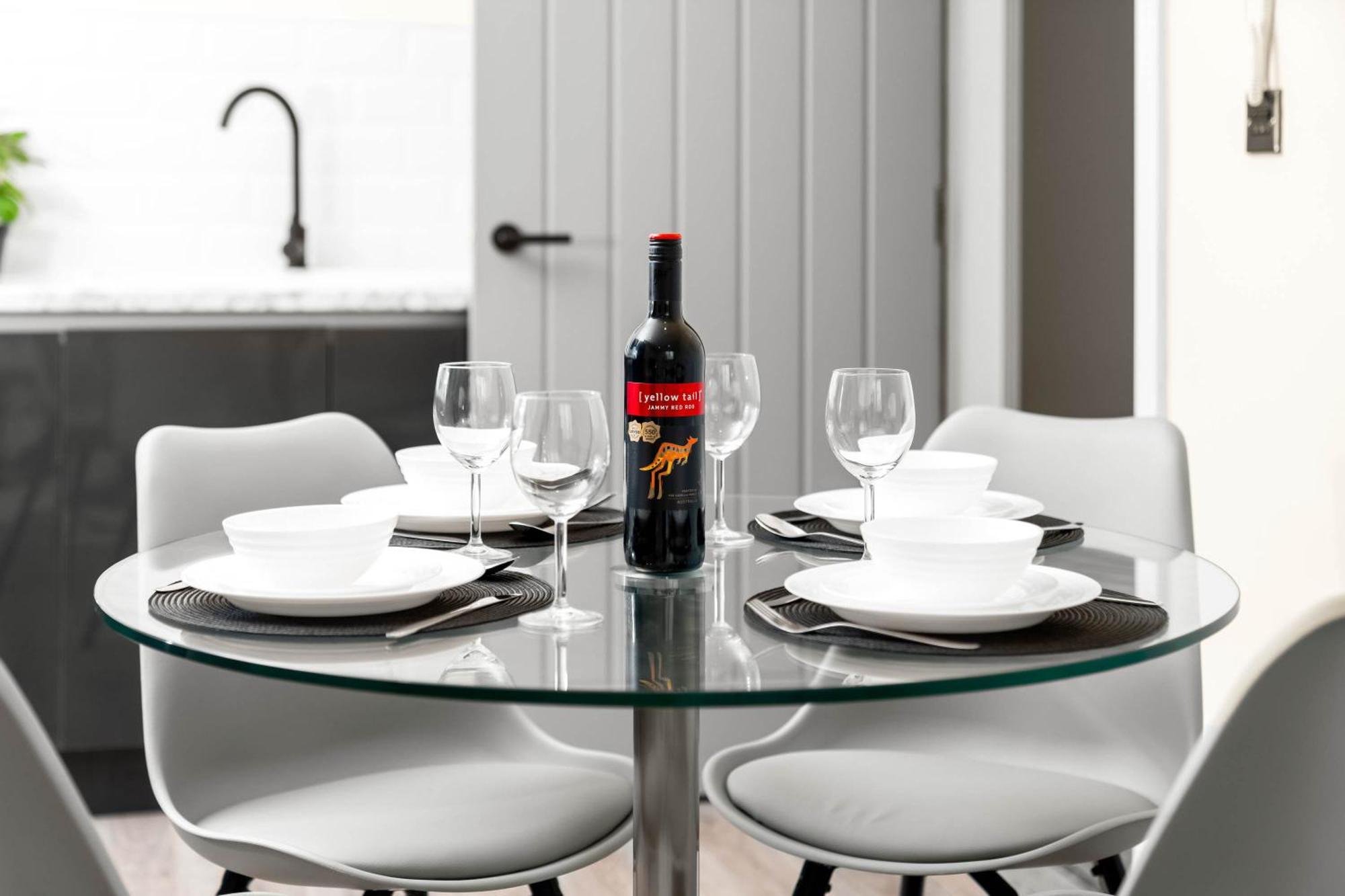 New Luxury Two Bedroom Apartment - City Centre - Netflix - Wifi - Top Rated - Jq 8Ah Бирмингем Экстерьер фото